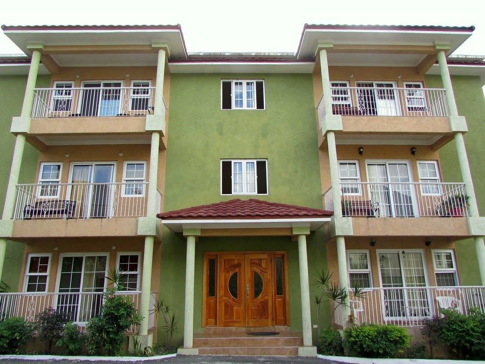 Centrally Located Guest Apartments Кингстон Экстерьер фото